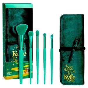 Kylie make up brushes